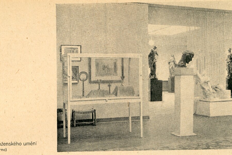 Reprodukce z časopisu: Blok, časopis pro umění, ročník II, č. 2 – 3, Brno 1947, Blok Informace o kulturní práci, s. 43 – 44.